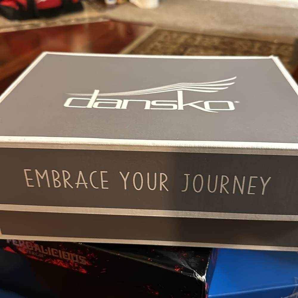 Clogs - Picture 6 of 6